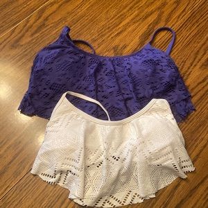 2 bathing suit tops 👙